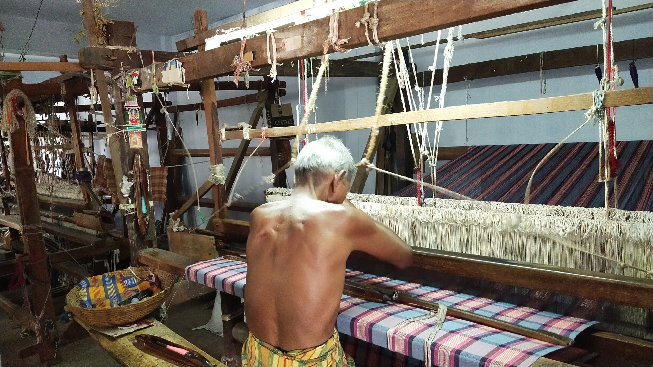 filter: 0; fileterIntensity: 0.0; filterMask: 0; module: h;
hw-remosaic: 0;
touch: (-1.0, -1.0);
modeInfo: ;
sceneMode: Night;
cct_value: 0;
AI_Scene: (-1, -1);
aec_lux: 301.9782;
hist255: 0.0;
hist252~255: 0.0;
hist0~15: 0.0;